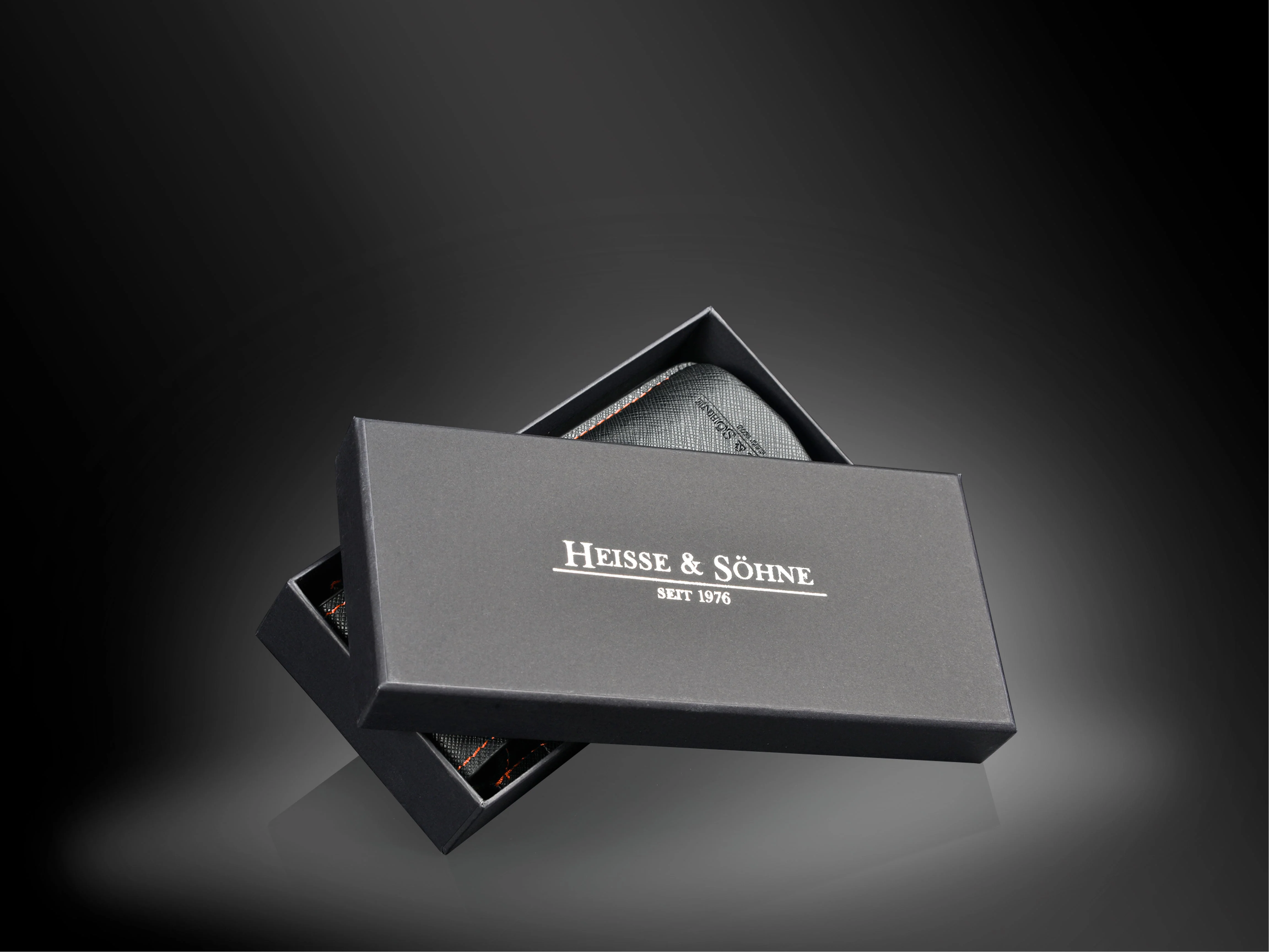 Mondo Saffiano Black & Orange - Image 7